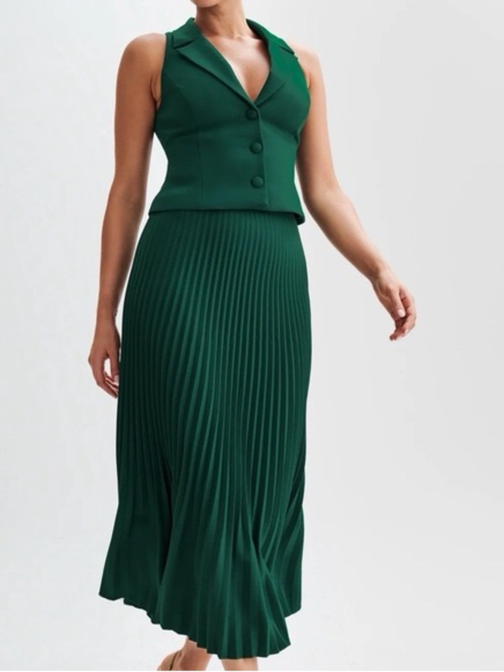 Meshki Emerald Green Pleated Midi Skirt Set